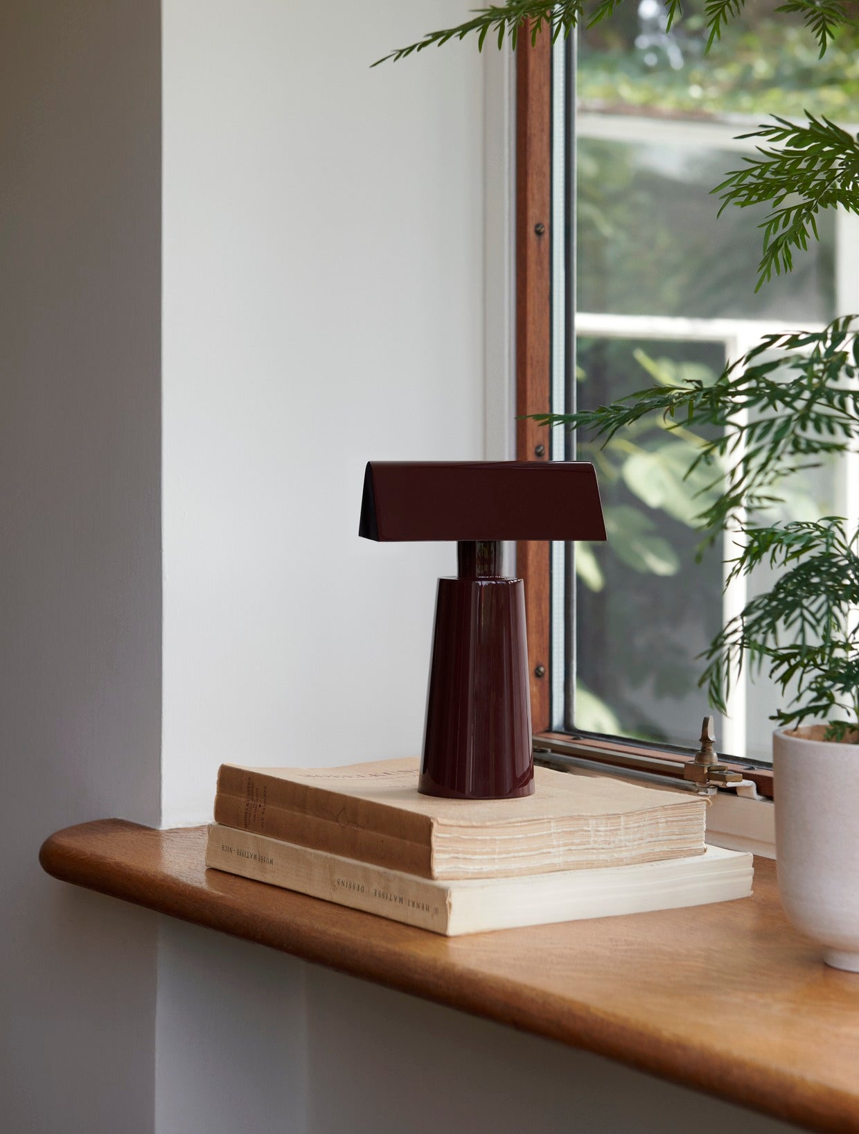 &Tradition Caret Portable Lamp