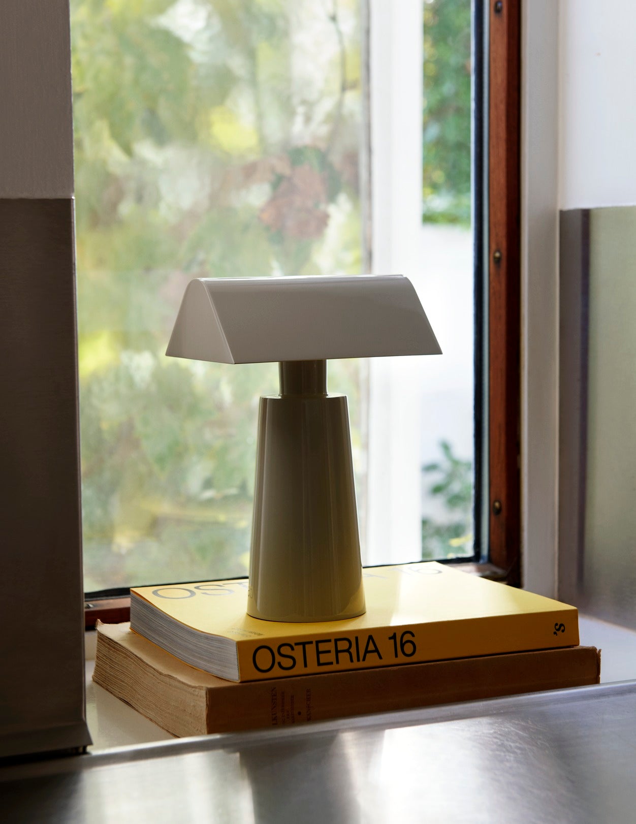 &Tradition Caret Portable Lamp