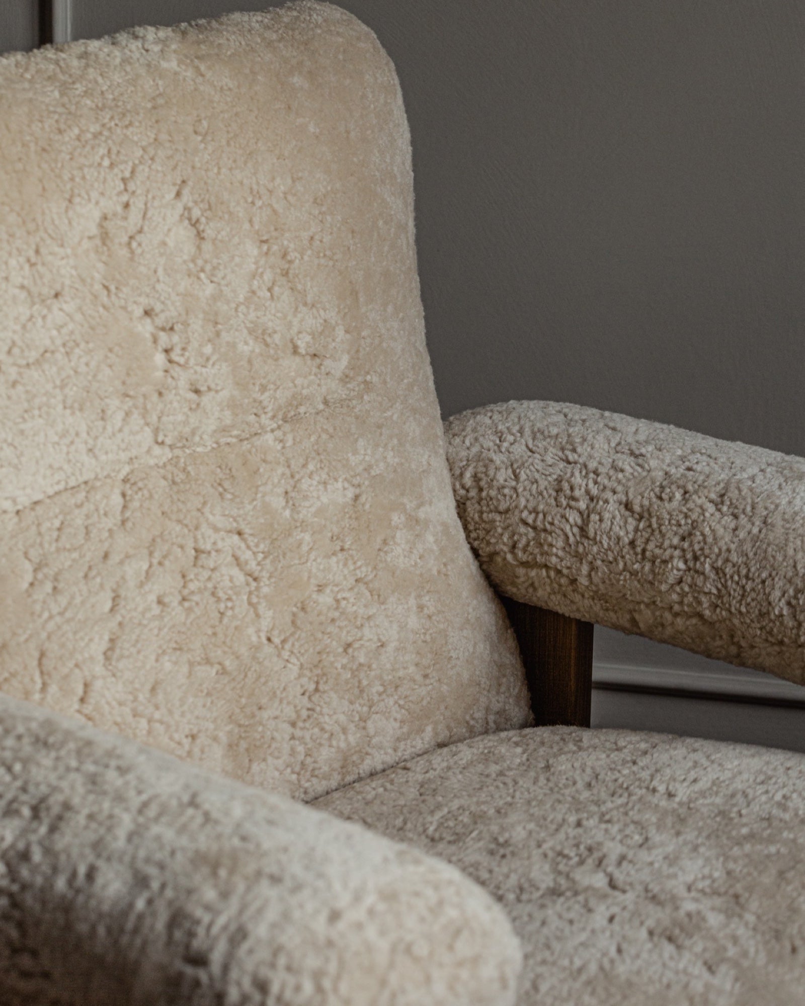 Audo Copenhagen Brasilia Lounge Chair - Sheepskin