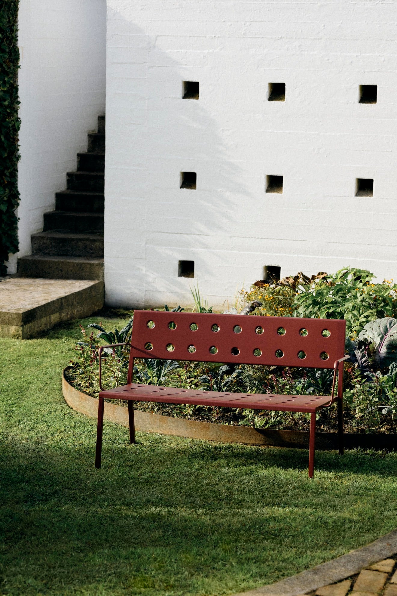 HAY Balcony Lounge Bench - With Armrest