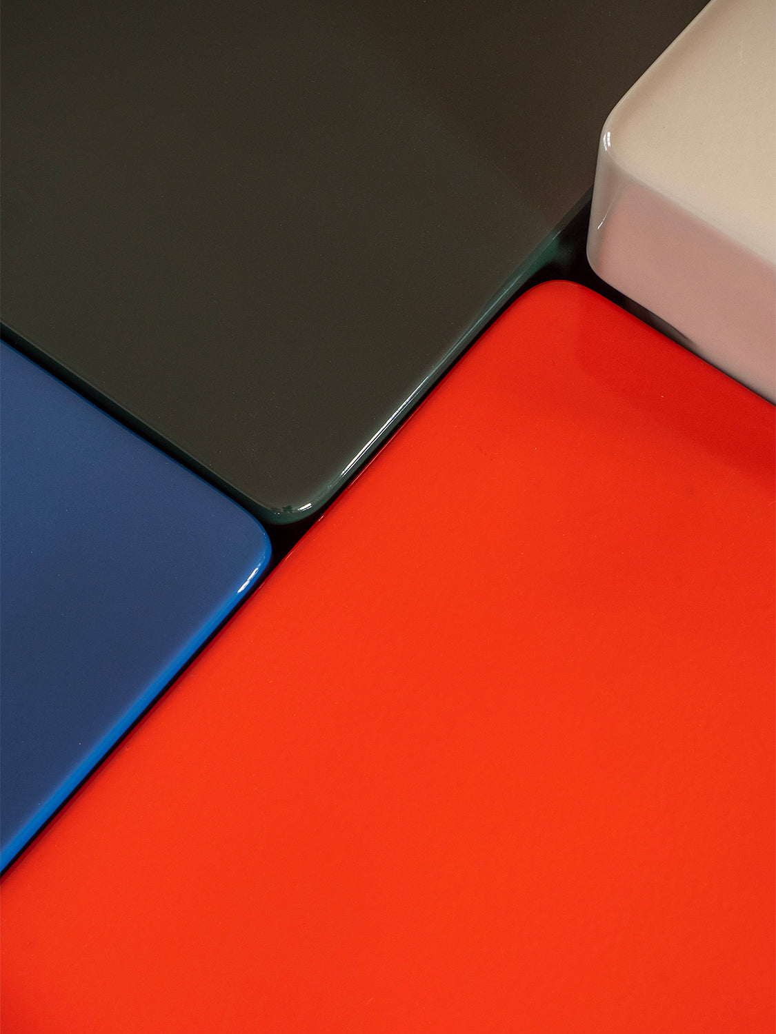 NINE Landmark Side Table - Red