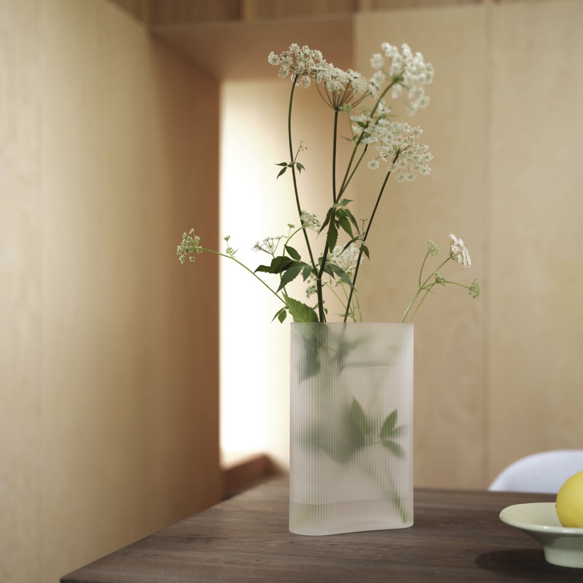 Muuto Ridge Vase Frosted Glass - H35cm