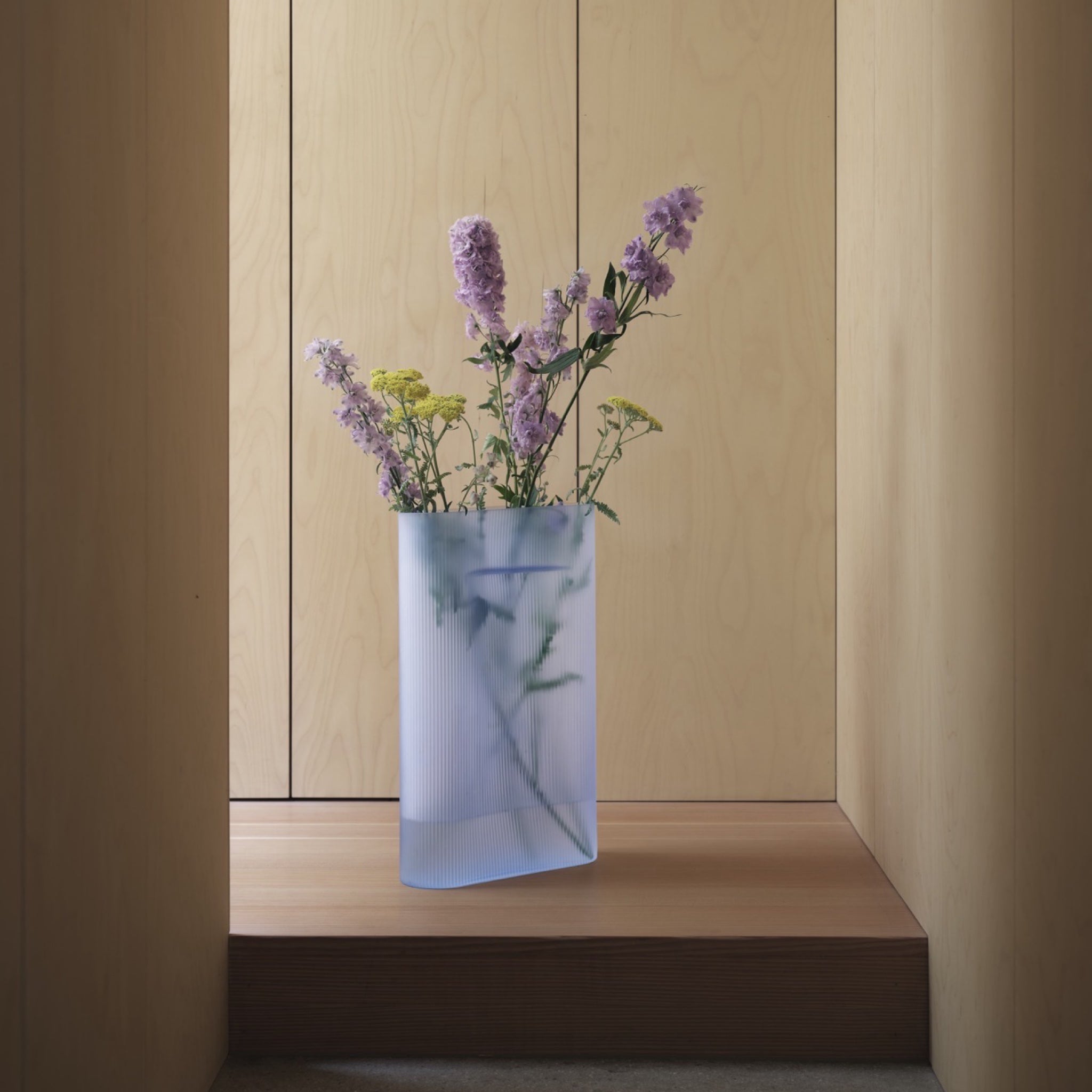 Muuto Ridge Vase Frosted Glass - H35cm