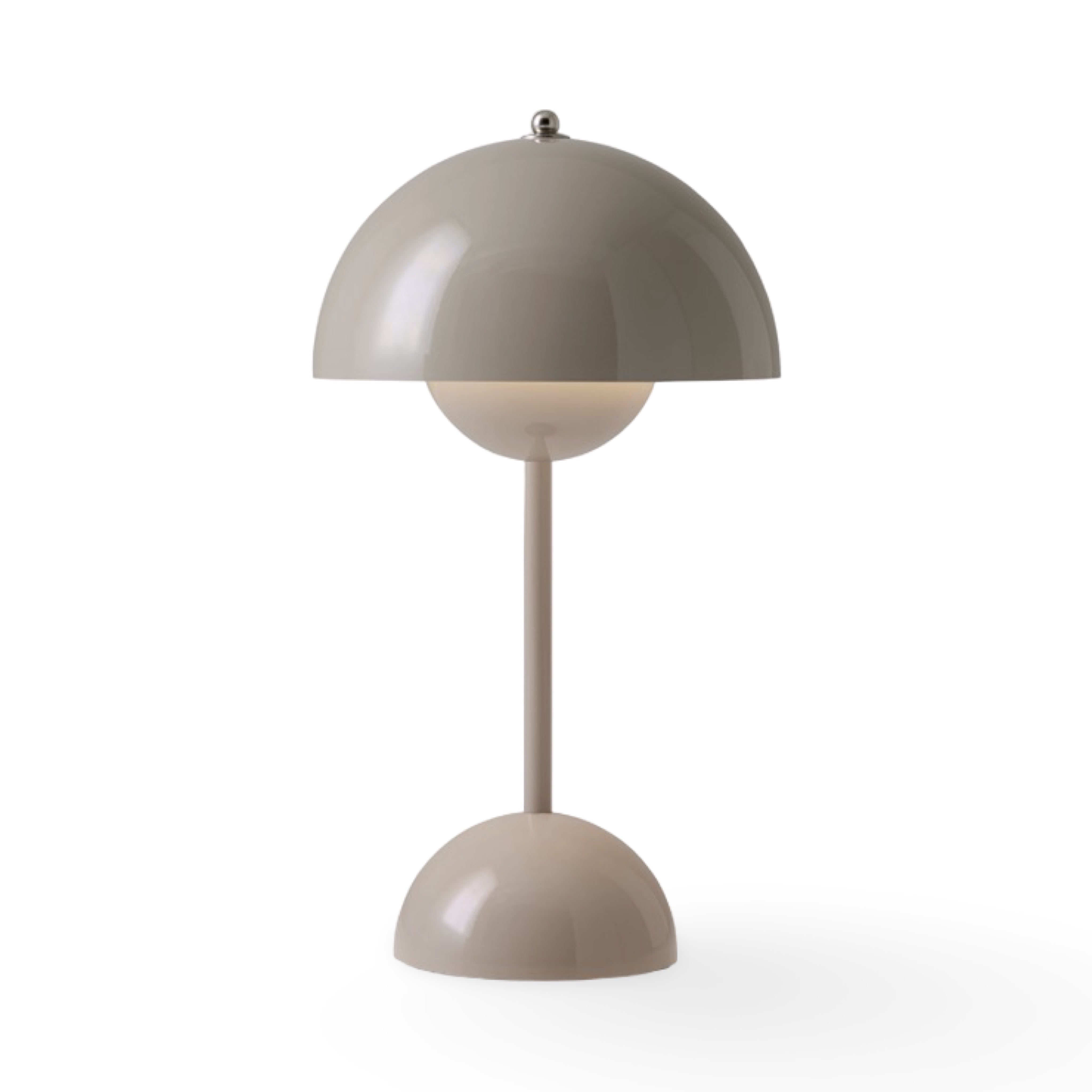 &Tradition Flowerpot Portable Lamp VP9