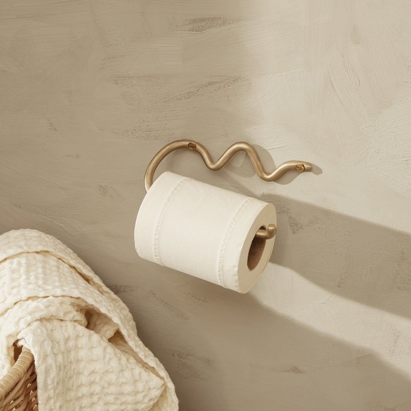 Ferm Living Curvature Toilet Paper Holder