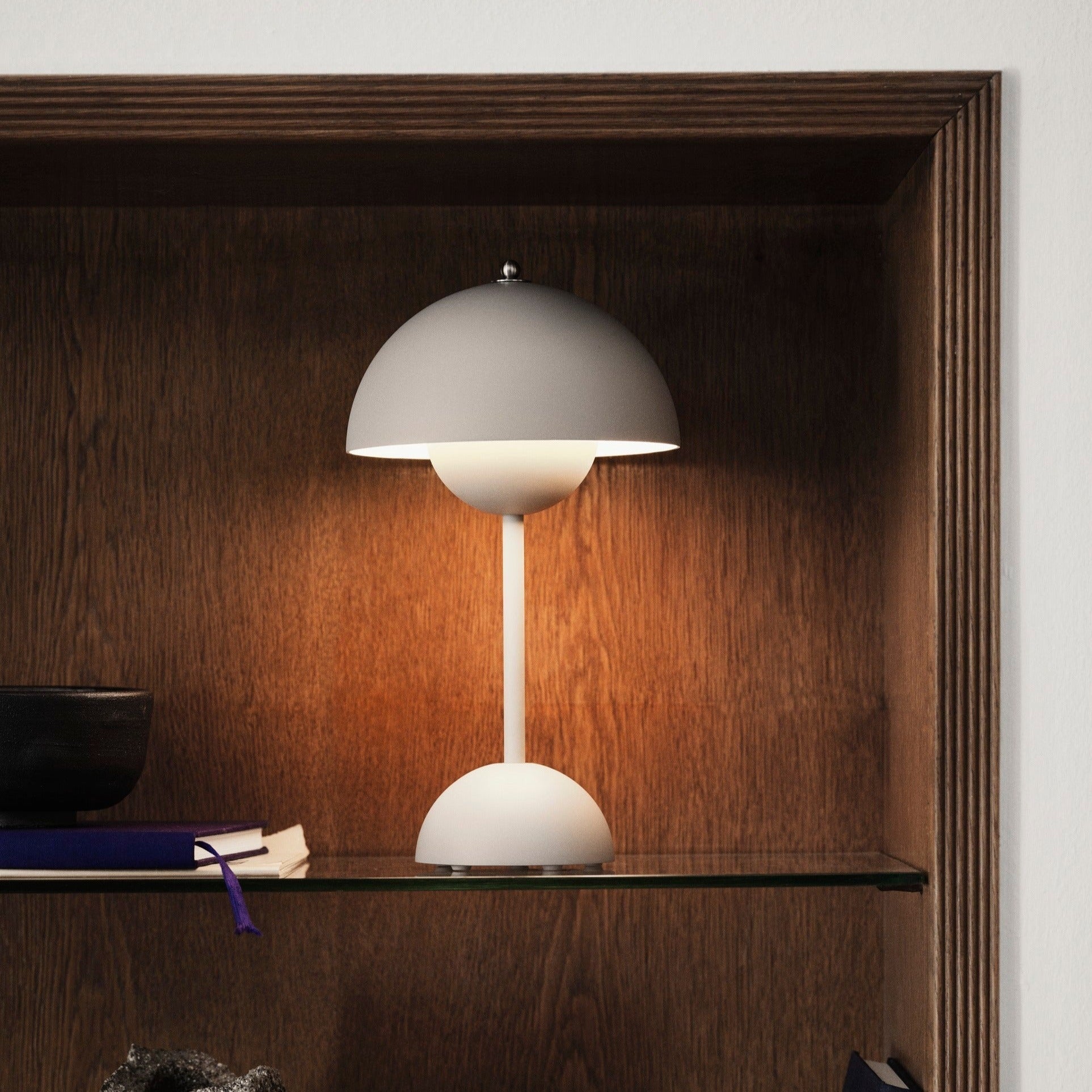 &Tradition Flowerpot Portable Lamp VP9