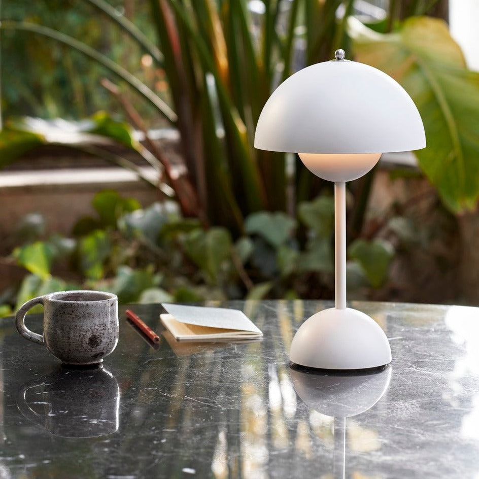 &Tradition Flowerpot Portable Lamp VP9