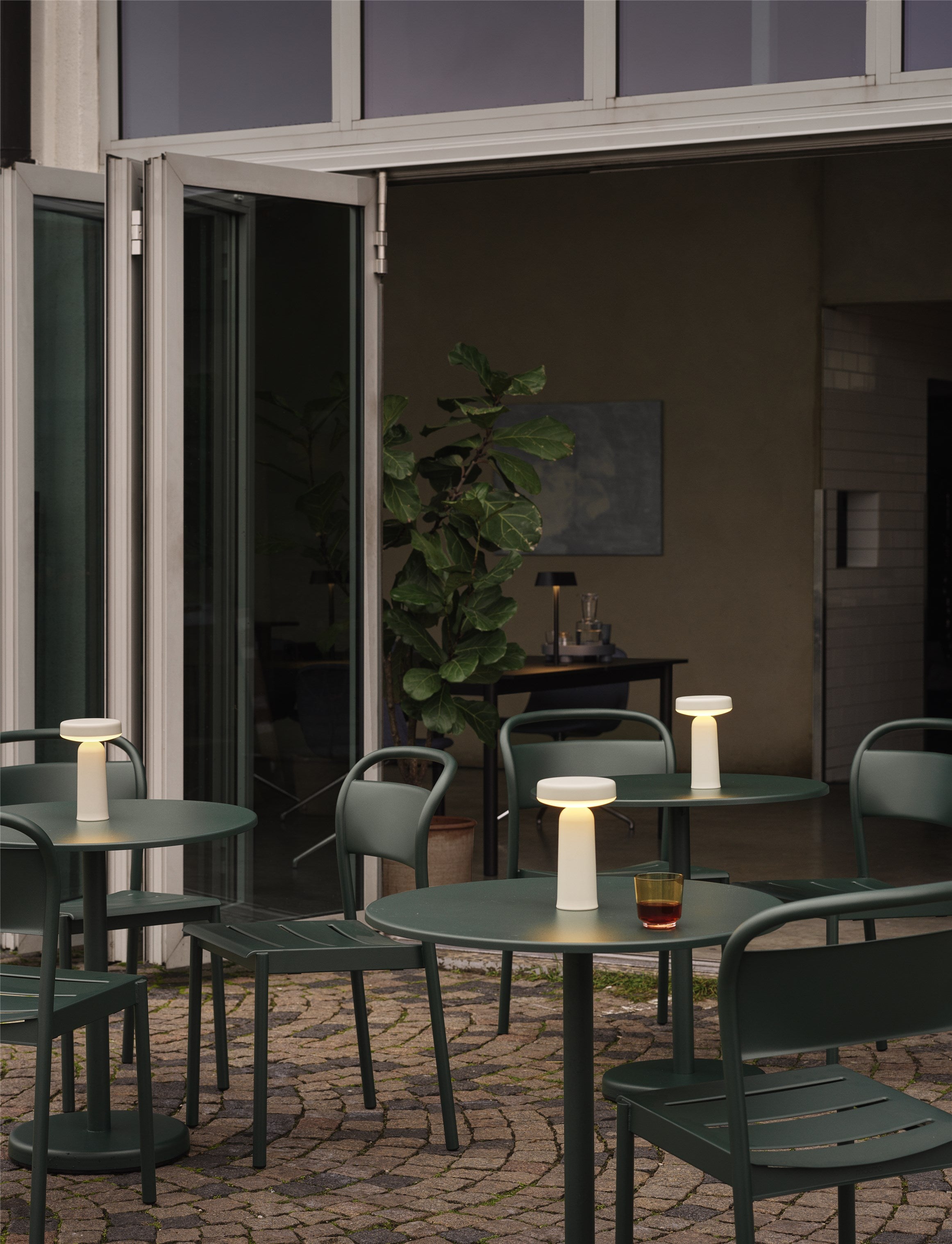 Muuto Ease Portable Lamp
